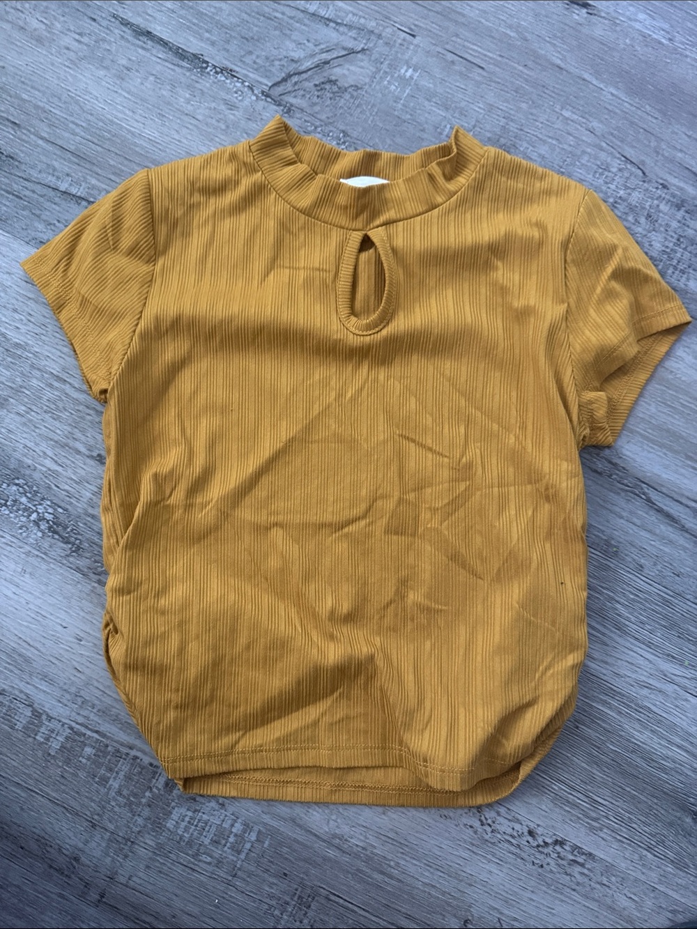 Kids Short Sleeve Ribbed Keyhole Tee in Mustard